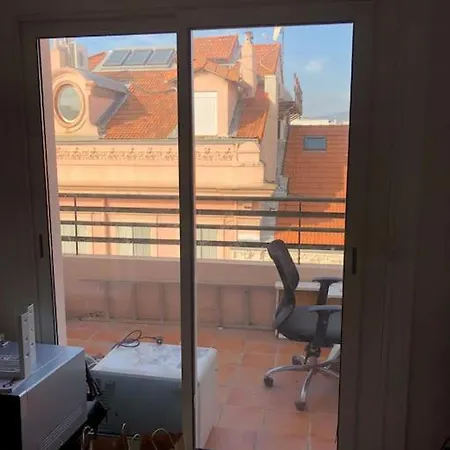 2 Pieces 2 Terrasses 100 M Croisette Tres Clair. * Cannes