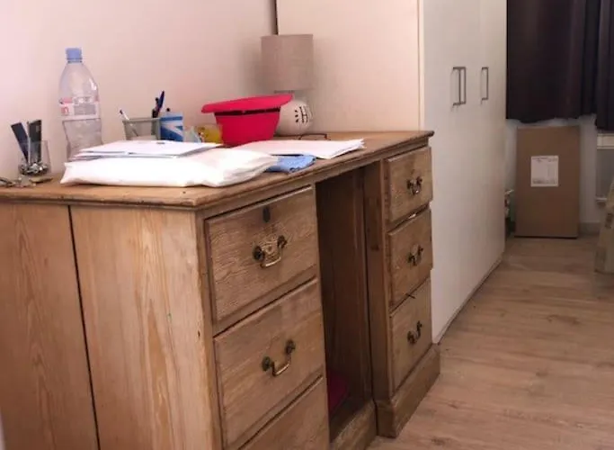 2 Pieces 2 Terrasses 100 M Croisette Tres Clair. *